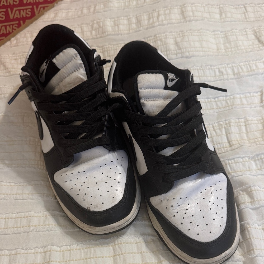 Nike Men's Pandas Classic Black and White Sneakers